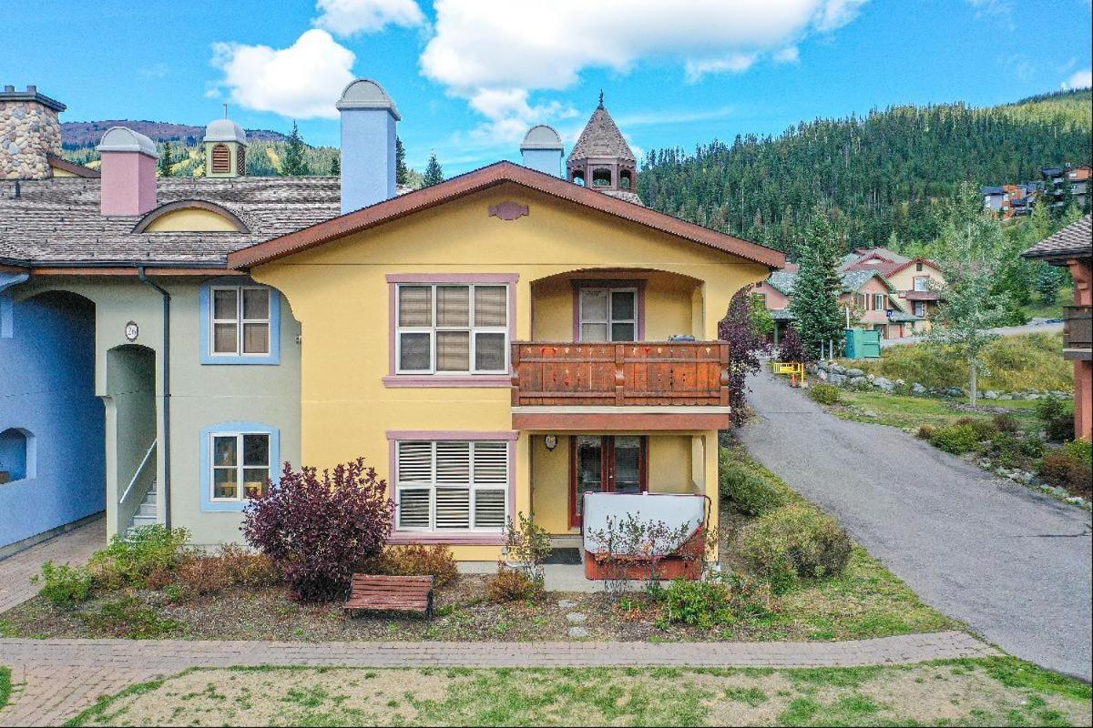 Crystal Forest 2Br Ski In Ski Out With Private Hot Tub Sun Peaks Exteriör bild